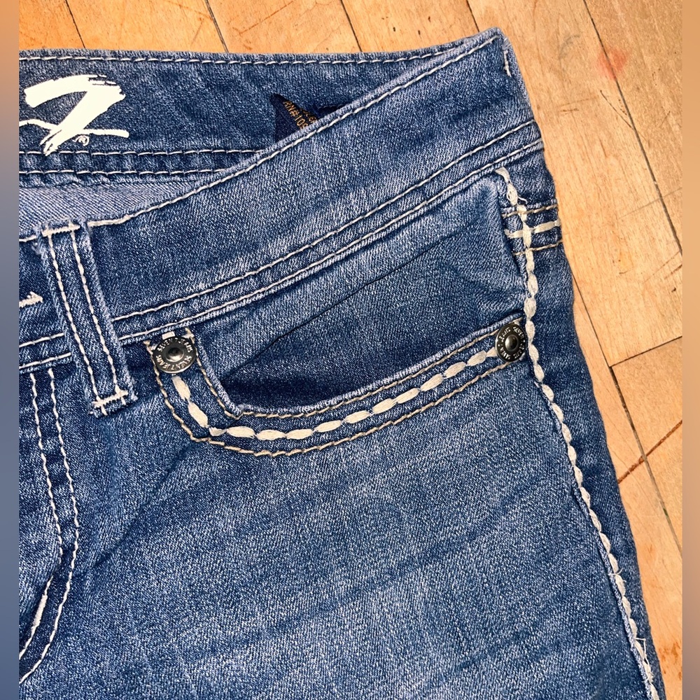 Seven 7 Premium Bootcut Jean -Contrast stitch - Flap Pocket-low- mid rise-Sz 31” - Picture 8 of 10